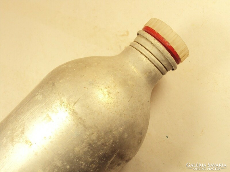Old retro alu aluminum bottle, water bottle with plastic cap