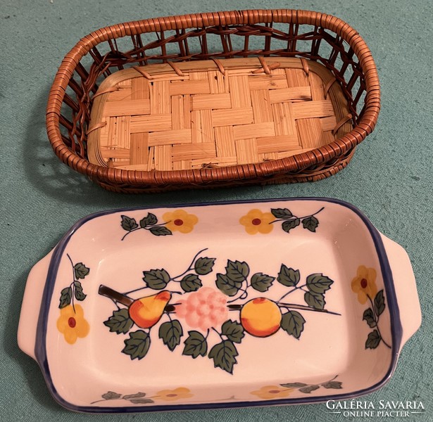 Ceramic baking dish with wicker basket holder (new)
