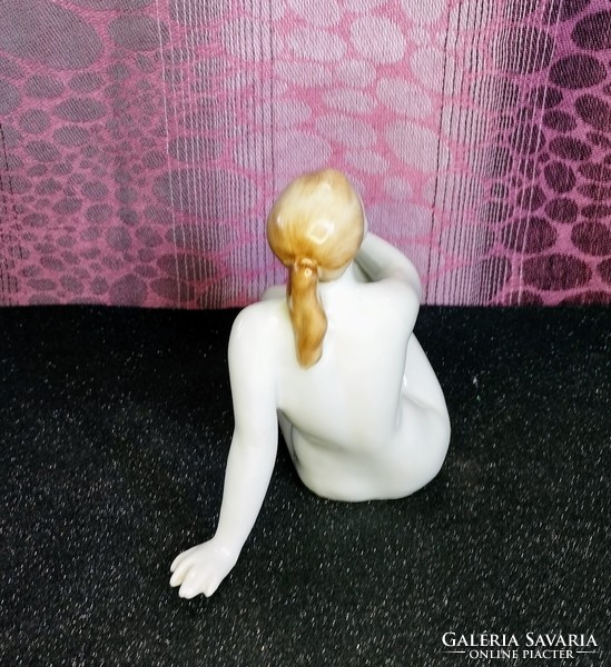 Ravenclaw porcelain - female nude