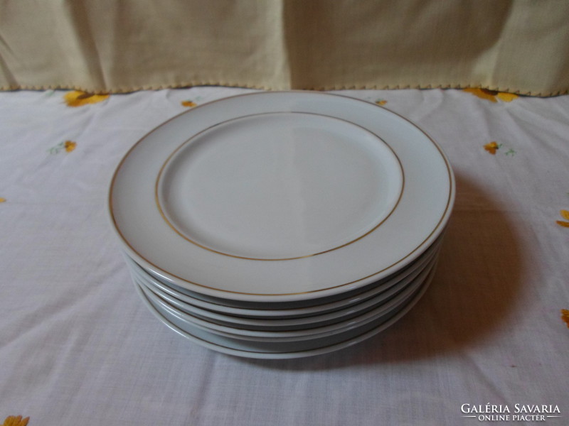 Alföld porcelain, white plate with gold rim 1. (Gold rim cake set, small plate)