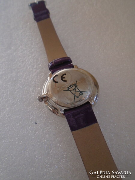 Well-functioning Japanese women's watch with used leather strap, watch size: 28 mm