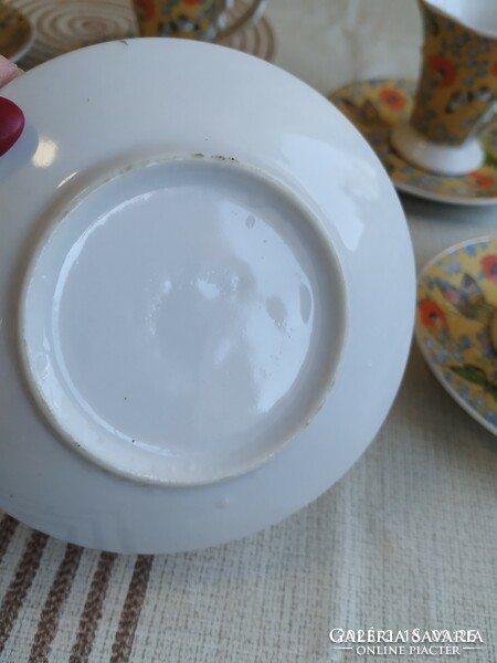 Porcelán kávéskészlet eladó! Virágos, szép formájú kávés pohár+tányér eladó!!