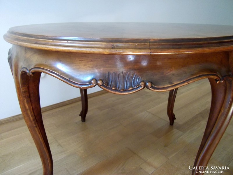 Viennese baroque coffee table, carved