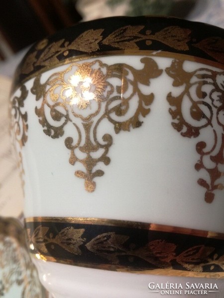 English bone china "princess" large tea cup with 12 carat gold brocade painting - art&decoration