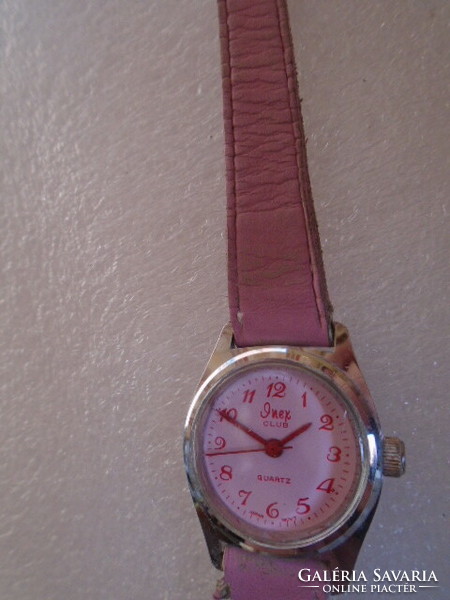 A well-functioning Japanese women's watch