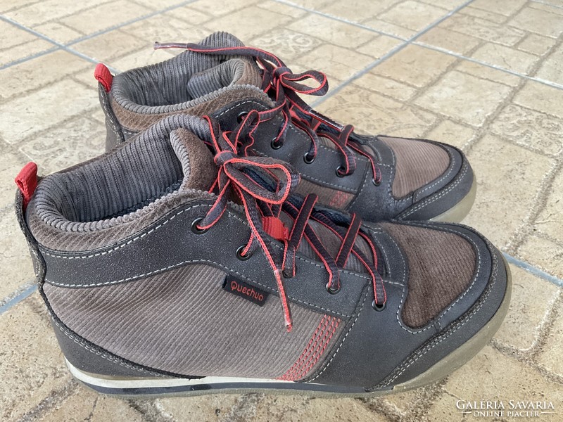 Decathlon 37 hiking shoes for women and children
