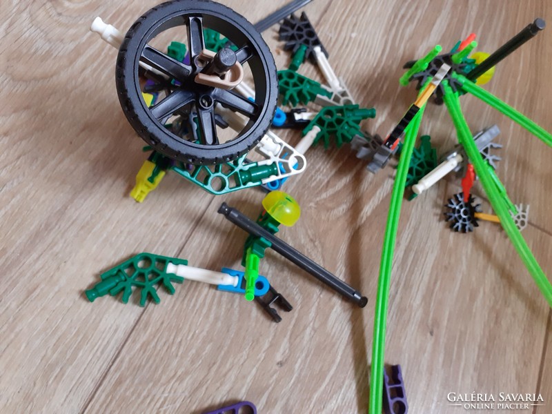 K'nex construction toy pieces are rotating moving elements