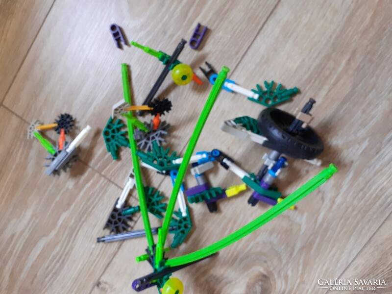 K'nex construction toy pieces are rotating moving elements