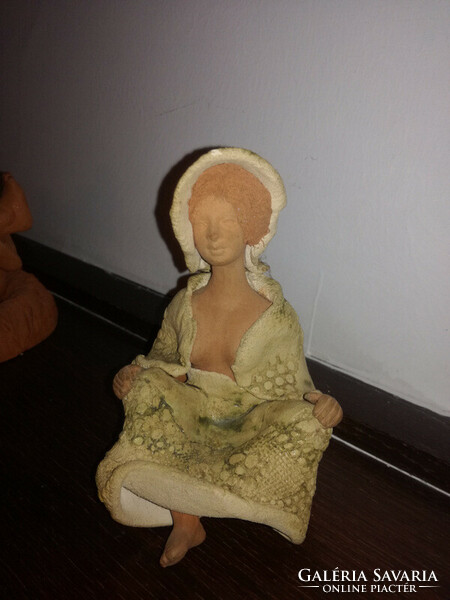 Contemporary ceramic handmade sculpture of a lady in a hat - marked - art&decoration