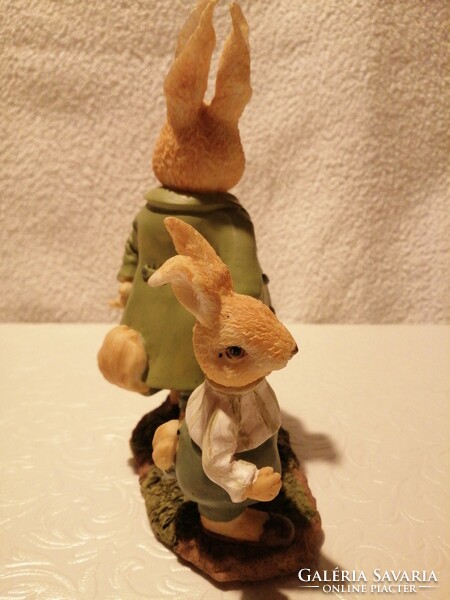 "Kis unoka és a nagyapa", húsvéti dekoráció, figura, figurális szobor.
