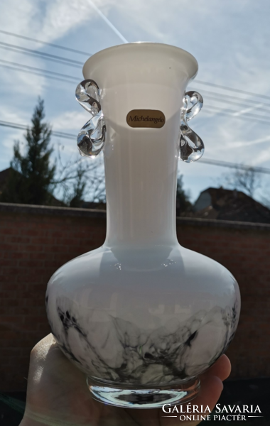 Michelangelo's beautiful glass vase