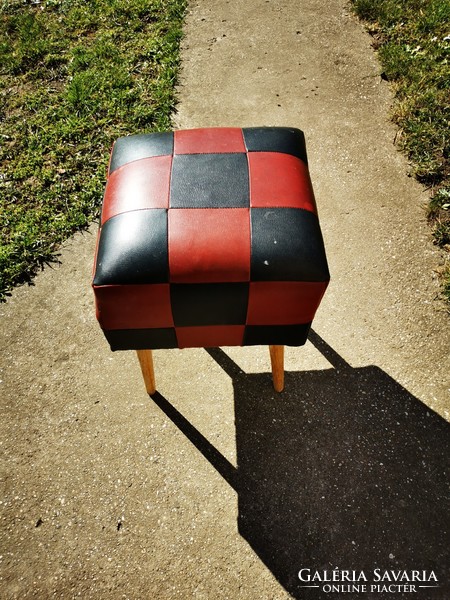 Retro faux leather pouf in good condition