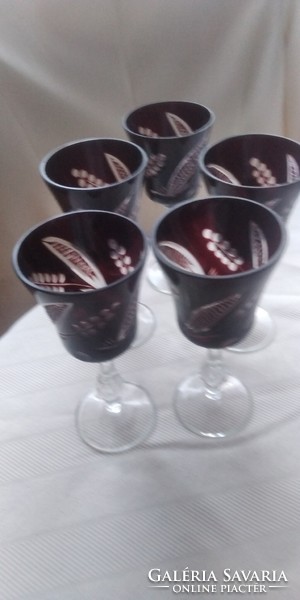 Burgundy polished wine glass 15 cm high