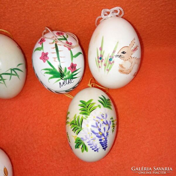 6db kézzel festett tojás, húsvéti tojás dekoráció.