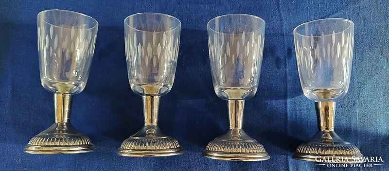 Patterned liqueur glass with silver-plated base (4 pcs.)