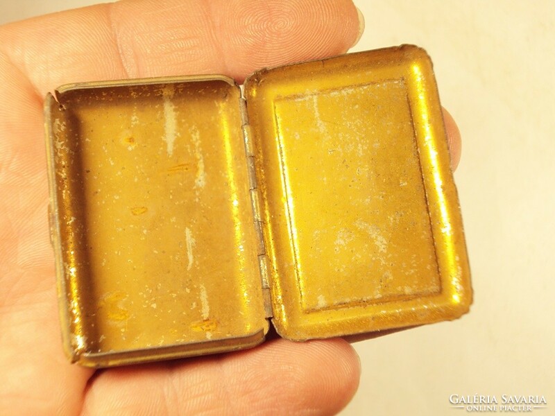 Old metal tin tin box small size, mini, dimensions: 4.7 x 3.3 x 1.2 cm