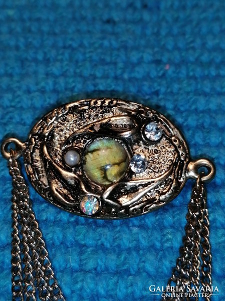 Peacock shell badge, brooch (287)