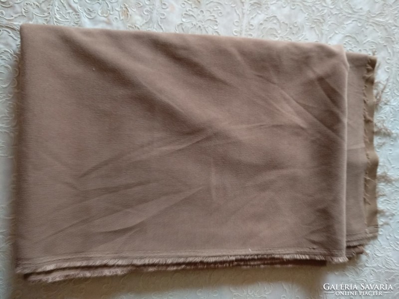 Nehéz selyem-bársony ruhaanyag, 160*110 cm, ajánljon!