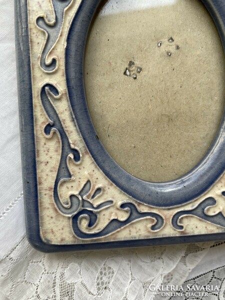 Charming small ceramic picture frame with a beautiful wind pattern