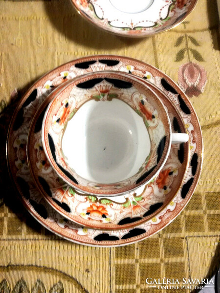 Longton English tea breakfast trio: cup saucer cake plate - art&decoration