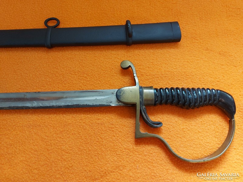 Similar to M 1837, this is a Prussian officer's saber