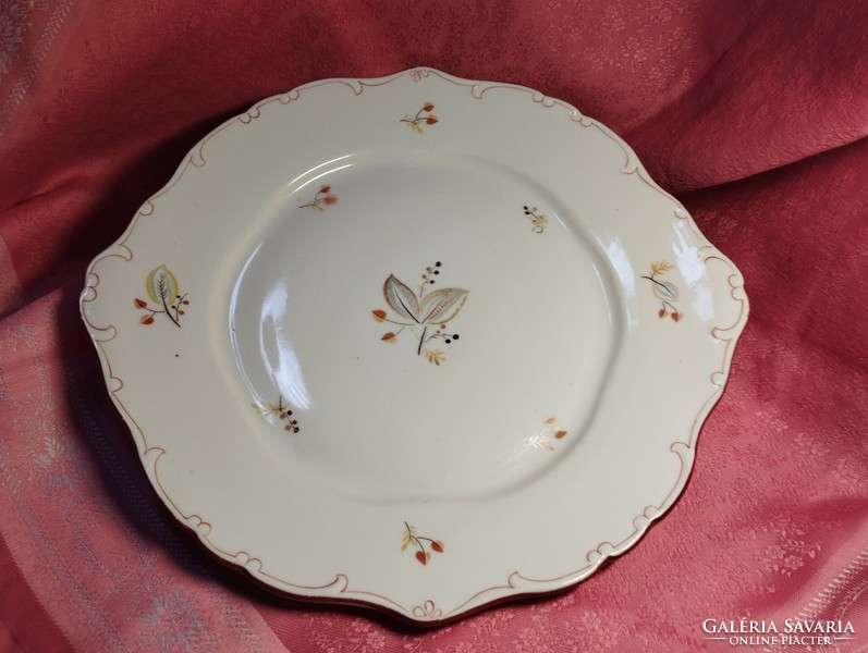 Old Hólloháza porcelain serving bowl, centerpiece