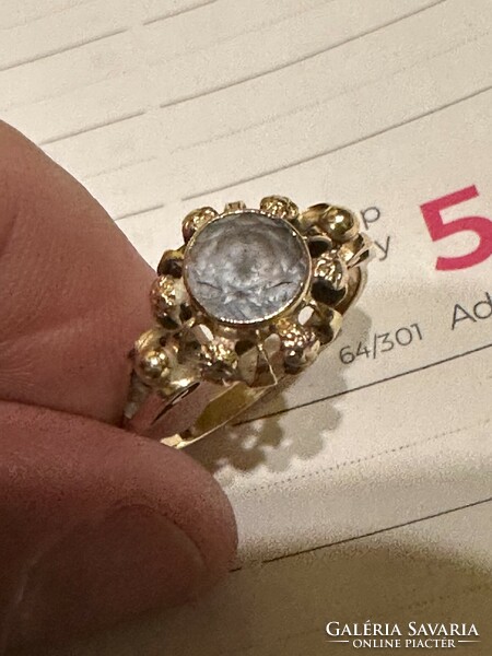 Szép 14 kr topazzal díszített régi  aranygyűrű eladó!Ara:58.000.-