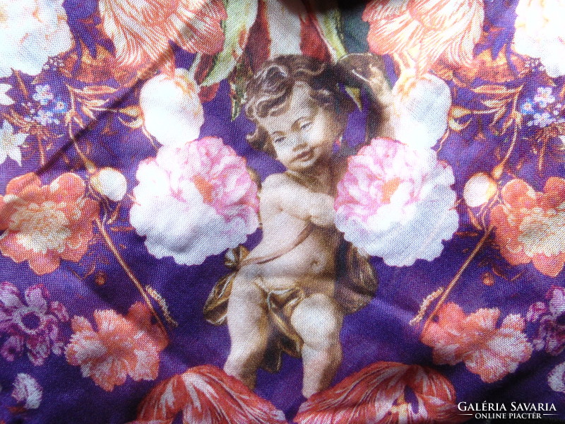 Baroque bishop's purple shawl with puttos and flowers