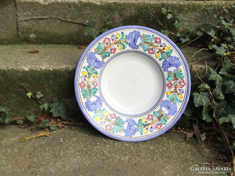 A wonderful large plate as a Florentine souvenir