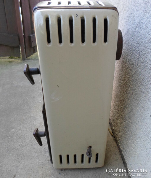 Vintage cserép és öntöttvas kandalló, kályha – Beco 60 08 (fatüzelésű cserépkályha)