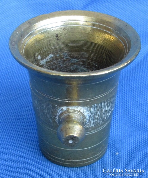 Mini copper mortar without pestle, 5.5 cm high, diameter 5 cm.