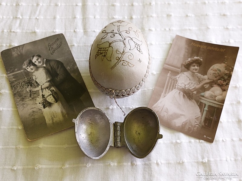Húsvéti képeslapok, tojás alakú, selyem bobonier, ón csokitojás öntőforma, 20.sz. eleje