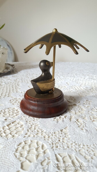 Brass umbrella duck