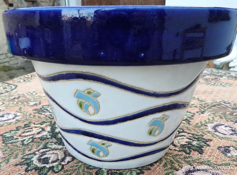 Glazed painted ceramic bowl