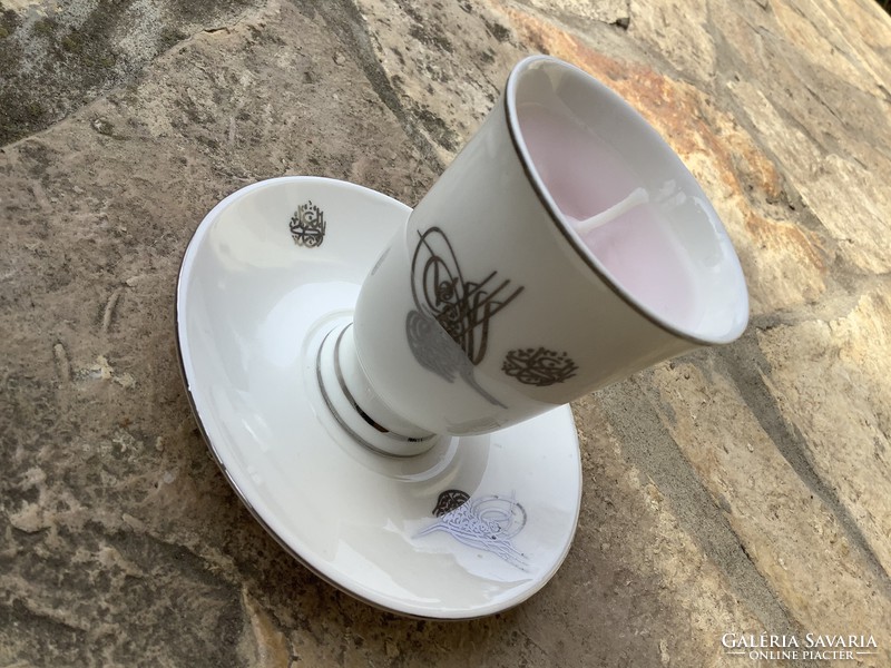 Acar plus ezüst mintás törtfehér dizájner porcelán kávéscsésze aljjal rózsaszín illatgyertya