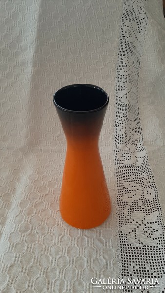 5042 - Very nice granite vase