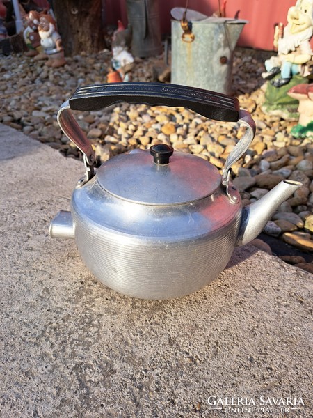 Retro teáskanna áramos dísznek teafőző kanna kanta hagyaték régiség nosztalgia