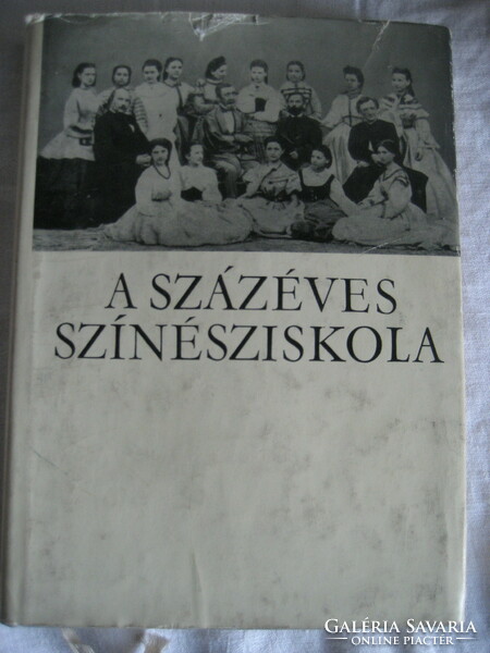 A százéves színésziskola