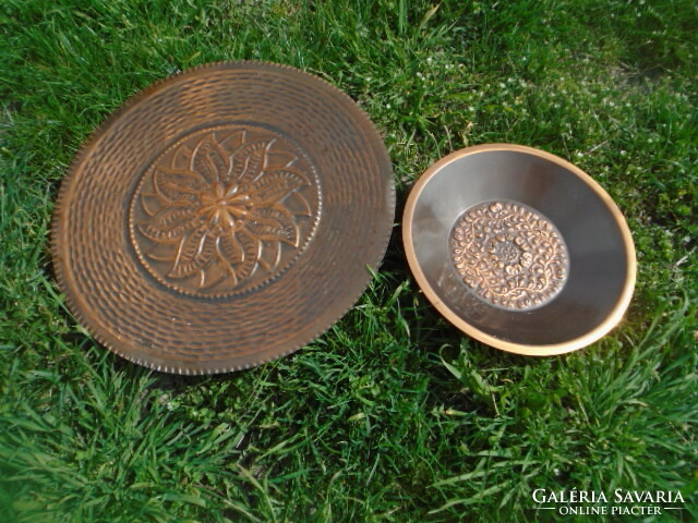 2 pieces of copper wall plates