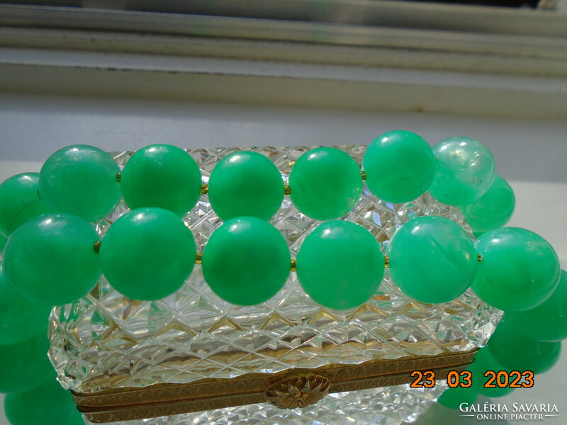 1950 Emerald green pearl necklace