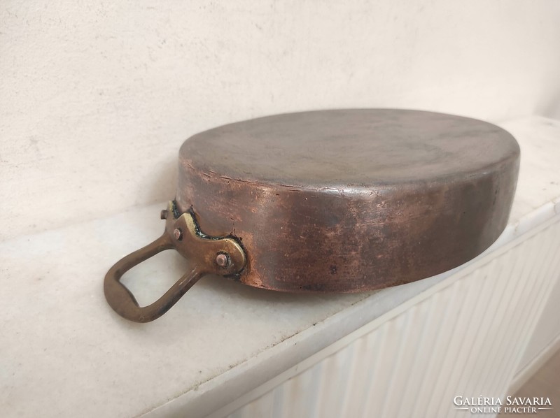 Antique kitchen tool thick red copper heavy worn tinning footed pot with brass handle 17 6790