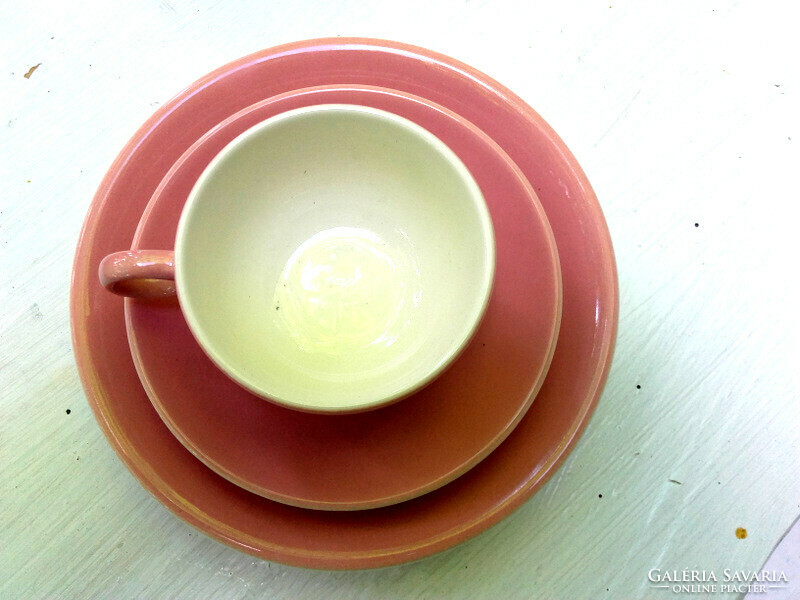 Majolica breakfast trio: tea cup - saucer - small plate