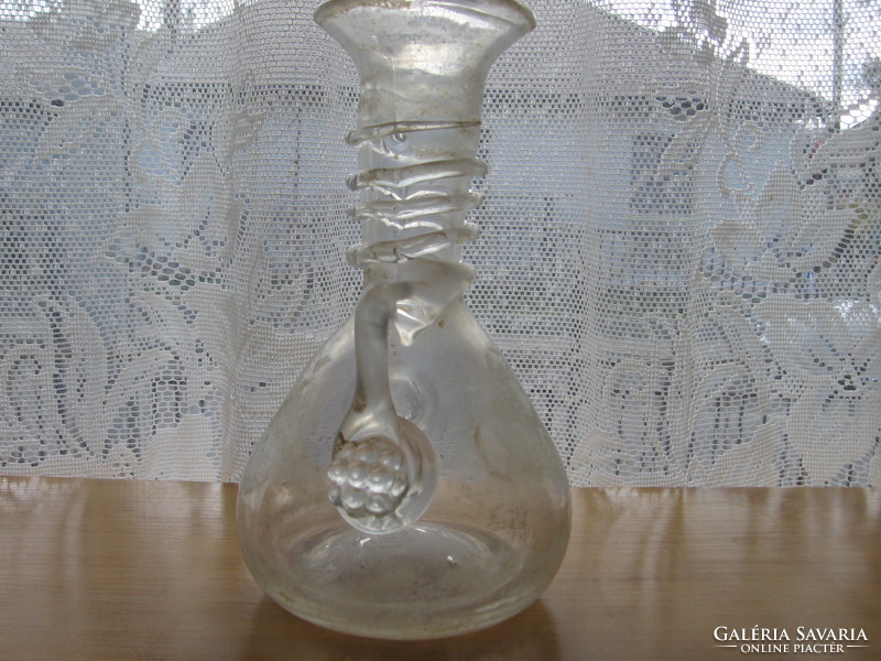 Antik üvegszállal díszített huta váza