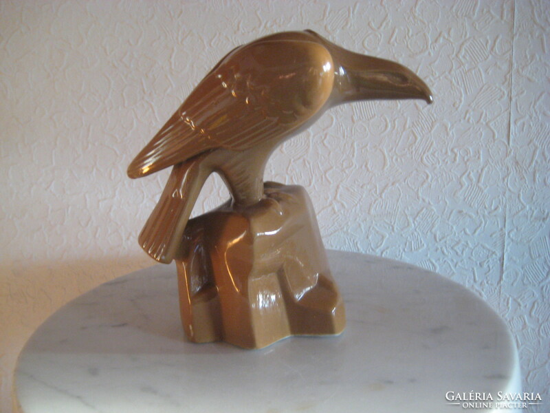 Porcelain eagle, from Korea, nice condition, 17 cm