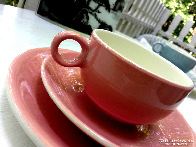 Majolica breakfast trio: tea cup - saucer - small plate