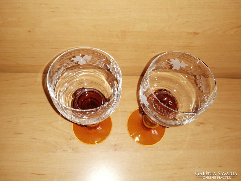 Borostyán talpú üveg boros pohár párban 18 cm (z-2)