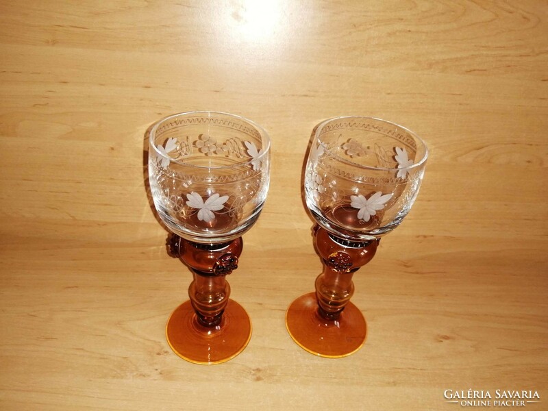 Borostyán talpú üveg boros pohár párban 18 cm (z-2)