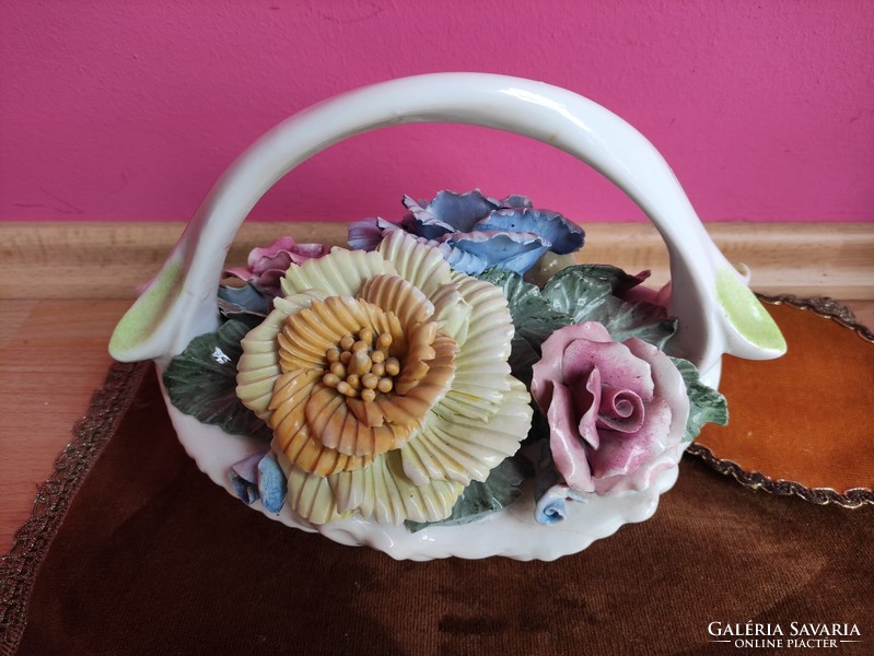 Román porcelán rózsa és mályva virágos kosár