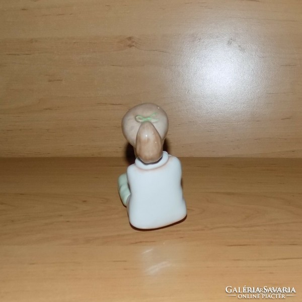 Aquincum porcelán öltözködő kislány figura szobor 10 cm (po-1-3)