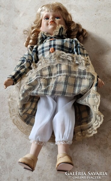 Old 42cm high numbered porcelain eyelash doll with hat